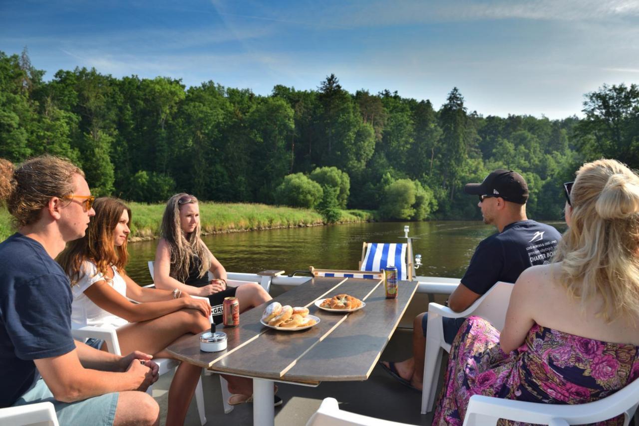 Rezidence Malse - Unikatni Apartmany Na Vode Ceske Budejovice Luaran gambar