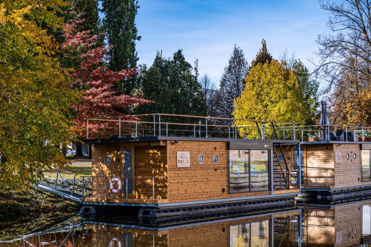 Rezidence Malse - Unikatni Apartmany Na Vode Ceske Budejovice Luaran gambar